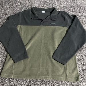 XL Green and Gray Columbia 1/2 zip pullover